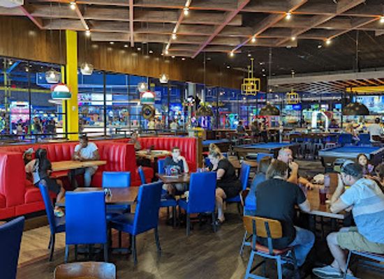 hawaii/hawaii-big-island/restaurant/main-event-chesterfield