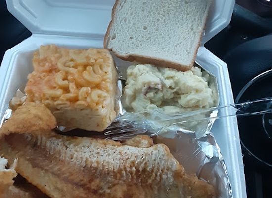 west-virginia/bluefield/restaurant/frank-clara-s-fresh-fish-market-soul-food