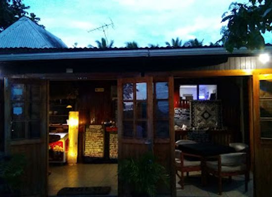 fiji/western-division/restaurant/beach-bar-grill-fijian-thai-french-restaurant