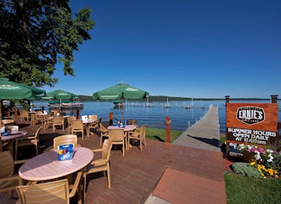 minnesota/brainerd-lakes-area/restaurant/ernie-s-on-gull