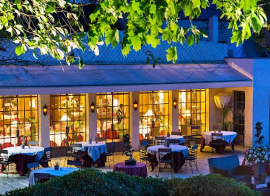 france/burgundy-vineyards/restaurant/restaurant-chateau-de-courban