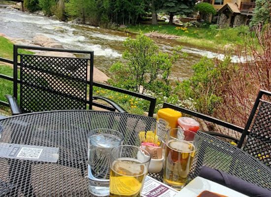 colorado/vail/restaurant/up-the-creek