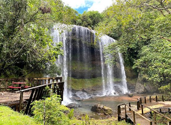 palau/ngardmau-waterfall/restaurant/ngardmau-waterfalls-ticket-parking-lot