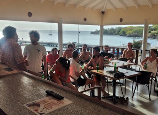 saint-vincent-and-the-grenadines/mayreau/restaurant/d-view-sports-bar-and-restaurant