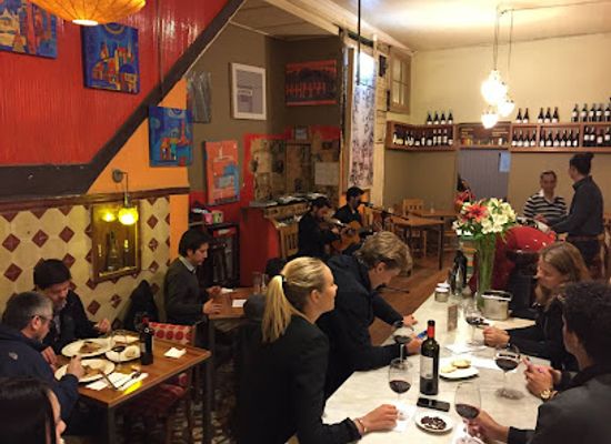 chile/valparaiso/cerro-concepcion/restaurant/restaurante-cafe-vinilo