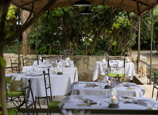 france/luberon/restaurant/la-table-des-amis-by-christophe-bacquie