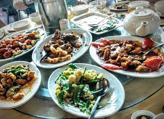 myanmar-burma/kyaiktiyo/restaurant/golden-duck