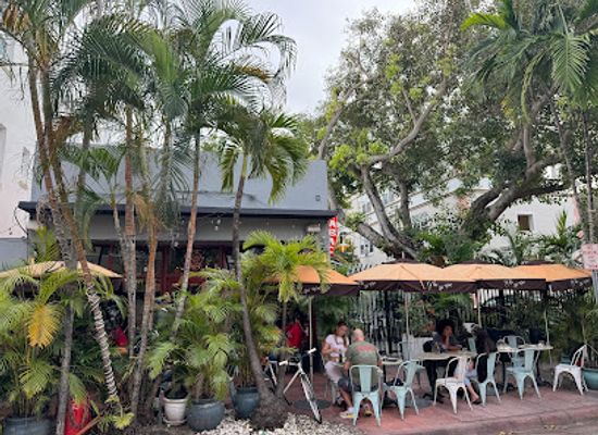 florida/miami-beach/restaurant/a-la-folie-cafe