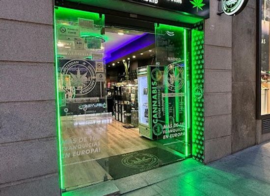 spain/madrid/sol/restaurant/cannabis-store-amsterdam-madrid
