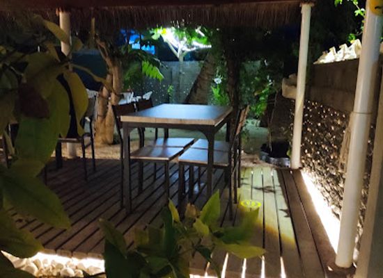 maldives/vaavu-atoll/restaurant/shells