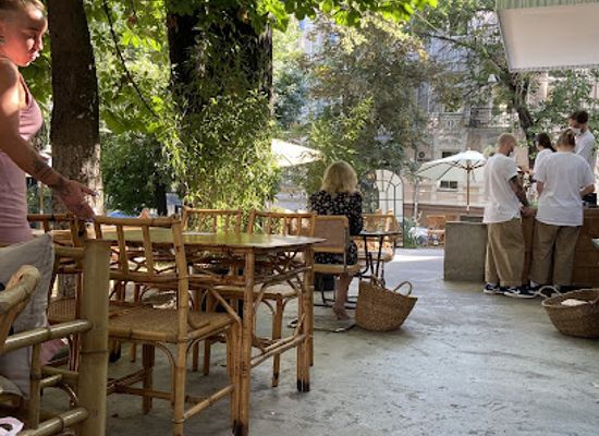 ukraine/black-sea-coast/restaurant/taiskii-privit