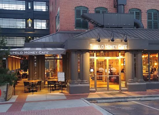tennessee/chattanooga-riverfront/restaurant/tupelo-honey-southern-kitchen-bar