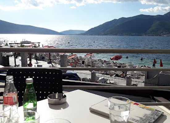 montenegro/tivat/restaurant/ponta-veranda
