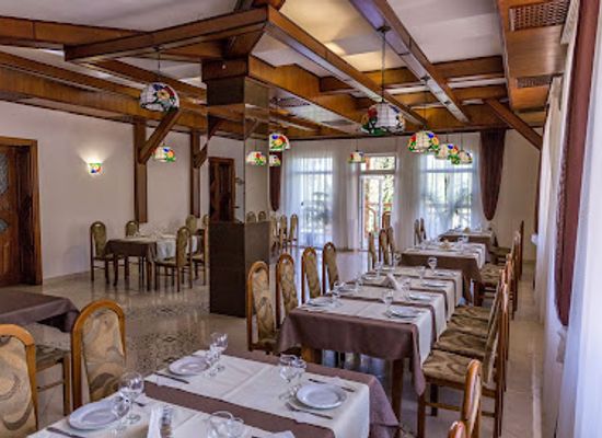 ukraine/ternopil/restaurant/khutir