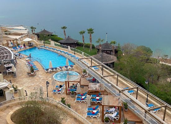 jordan/tafileh-highlands/restaurant/el-grito-restaurant-pool-bar