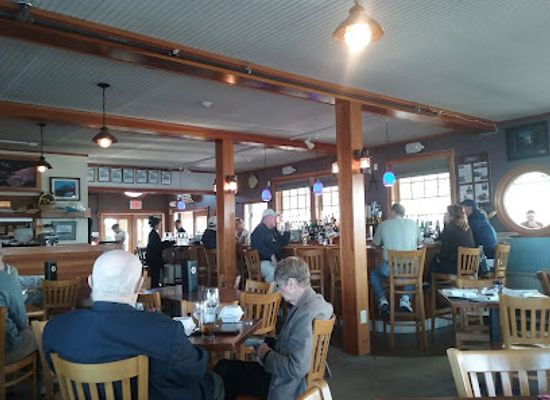 maine/rockland/restaurant/archer-s-on-the-pier