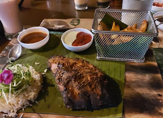 costa-rica/northern-plains/restaurant/mary-s-bbq-la-fortuna-lounge-grill