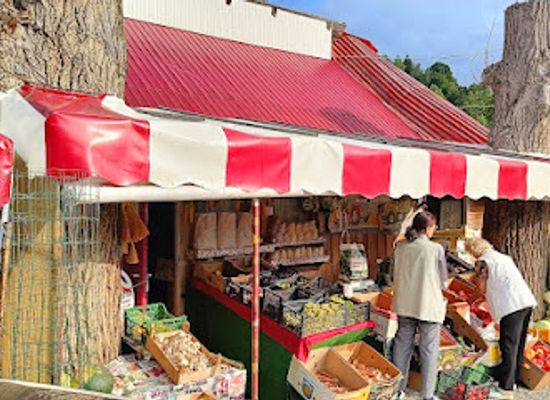 romania/ceahlau-national-park/restaurant/ilson-market