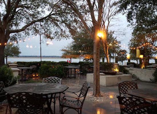 south-carolina/beaufort/restaurant/saltus-river-grill