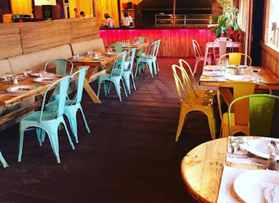 guinea/lower-guinea/restaurant/favela