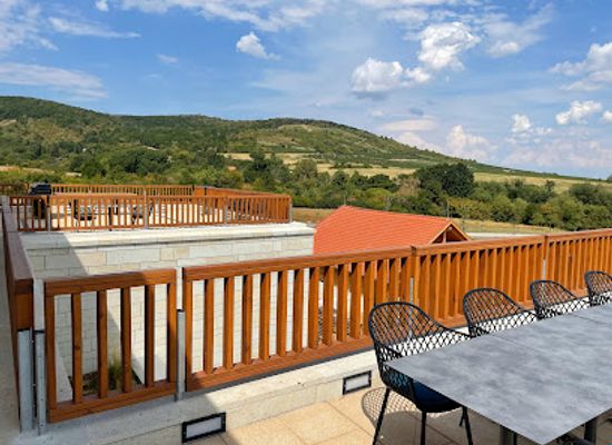 hungary/zemplen-mountains/restaurant/harsanyi-dulobisztro-es-pinceszet