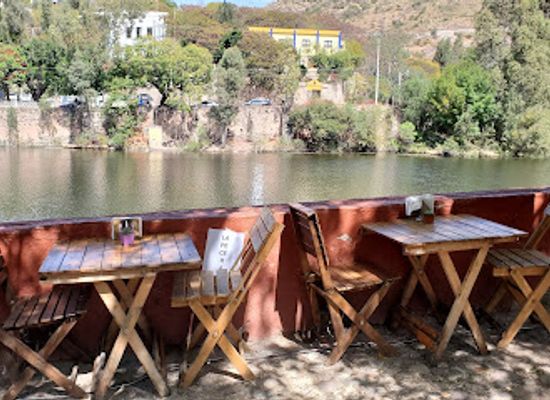 mexico/guanajuato/restaurant/food-trucks-la-presa