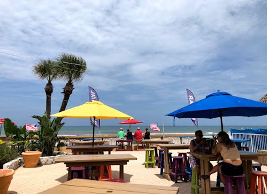 florida/daytona-beach/restaurant/oasis-tiki-bar-grill