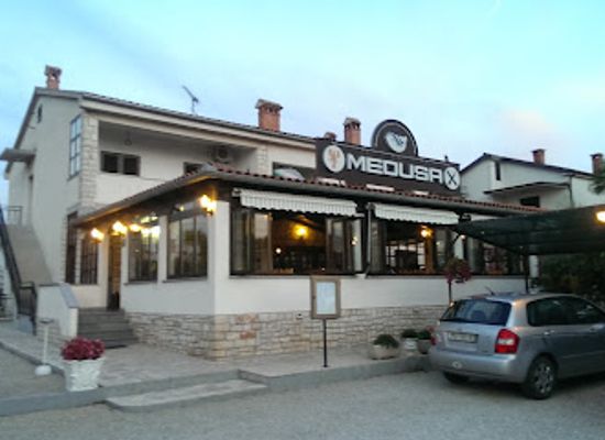 croatia/porec/restaurant/restaurant-medusa