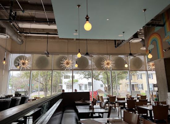 texas/houston/museum-district/restaurant/barnaby-s-cafe