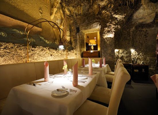 czechia/prague/nove-mesto/restaurant/triton-restaurant