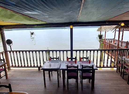 suriname/albina/restaurant/la-goelette
