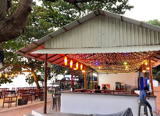 cambodia/sihanoukville/serendipity-beach/restaurant/kampong-som-bay-restaurant
