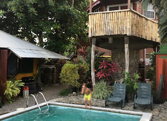 dominica/saint-andrew/restaurant/poz-restaurant-bar-calibishie