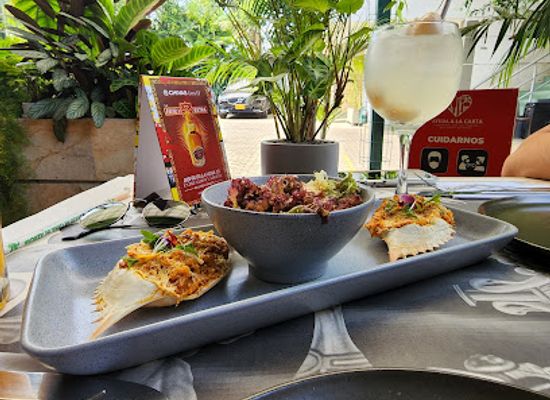 colombia/cali/ciudad-jardin/restaurant/platillos-voladores-ciudad-jardin