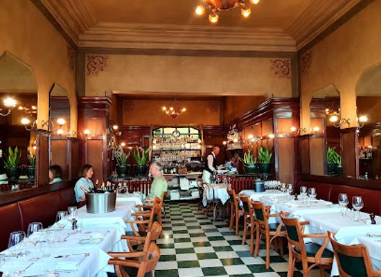 belgium/antwerp/eilandje/restaurant/au-vieux-port