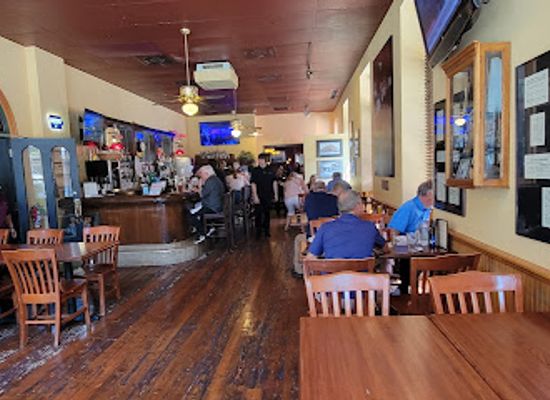 illinois/northwestern-illinois/restaurant/green-street-tavern