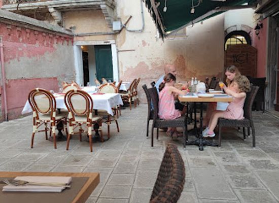 italy/venice/san-marco/restaurant/ristorante-centrale-pizzeria