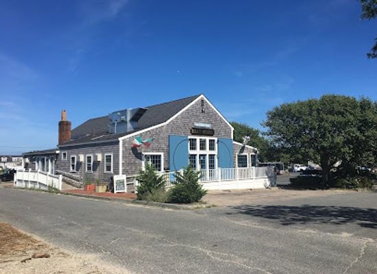 massachusetts/nantucket/restaurant/boat-house-barcos-y-tacos