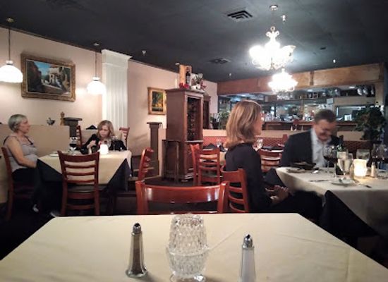 virginia/charlottesville/restaurant/carmello-s