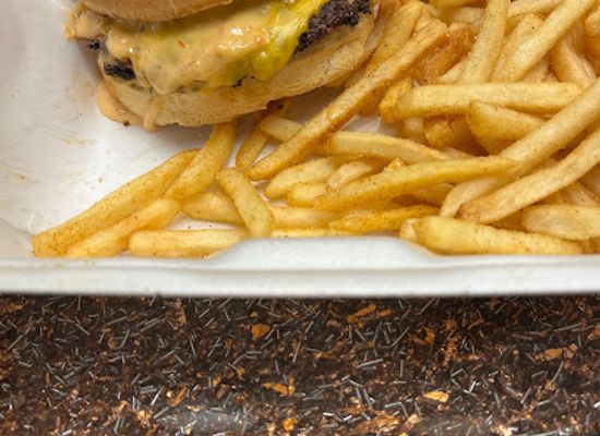 arizona/red-rock-country/restaurant/red-rock-burger