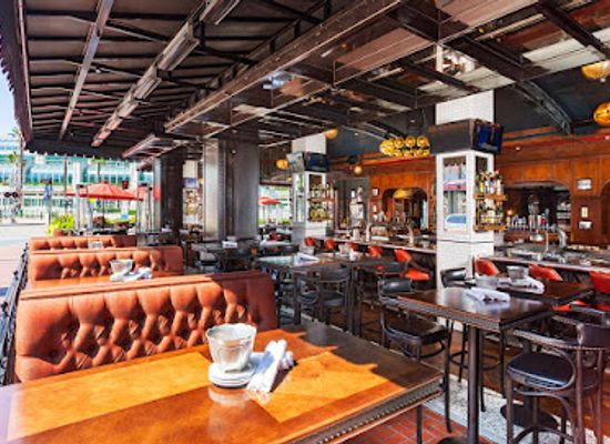california/san-diego/gaslamp-quarter/restaurant/lou-mickey-s