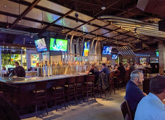 north-carolina/raleigh/restaurant/yard-house
