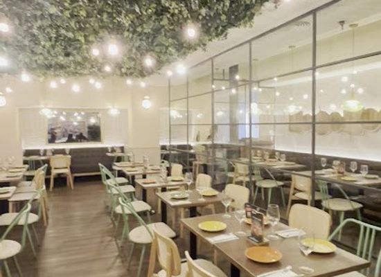 spain/madrid/retiro/restaurant/ginos