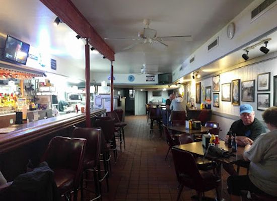 michigan/upper-peninsula/restaurant/roxey-s-bar-grill