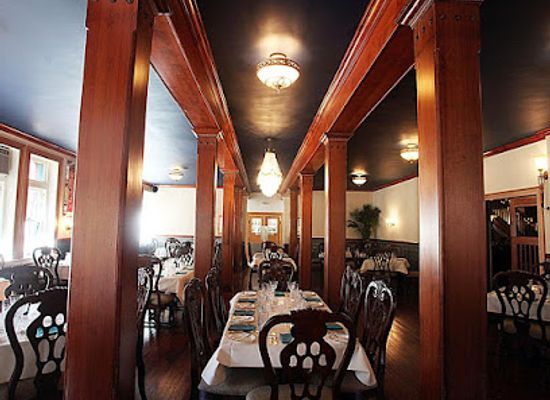 arizona/huachuca-mountains/restaurant/1902-the-spirit-room-at-the-copper-queen-hotel