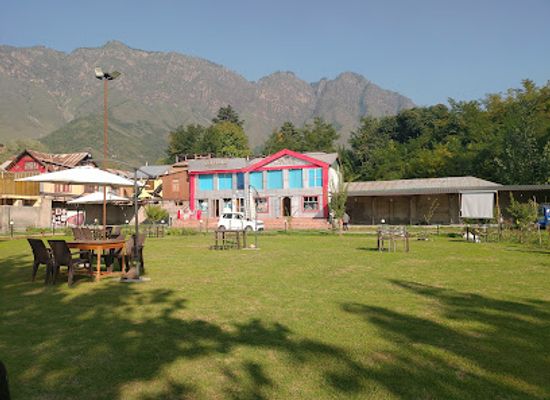india/kashmir-great-lakes/restaurant/sea-shell-restaurant