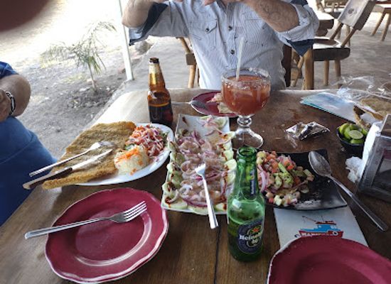 mexico/los-altos-de-jalisco/restaurant/mariscos-san-mar-del-compa-mayo-la-laja