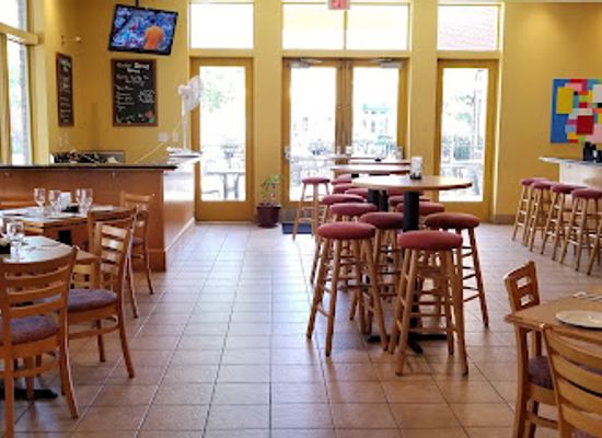 virginia/historic-triangle/restaurant/center-street-grill
