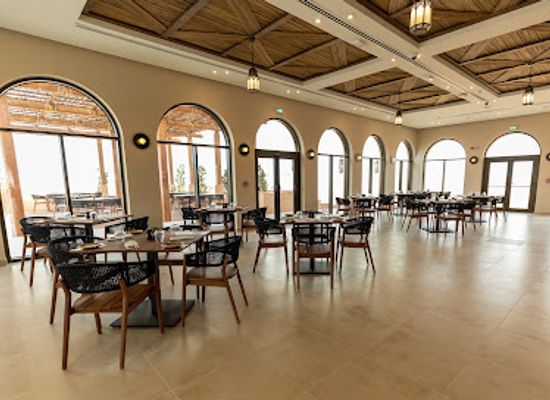 united-arab-emirates/liwa-oasis/restaurant/28-degrees-restaurant-at-bab-al-nojoum-bateen-liwa