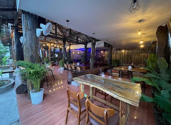 cambodia/battambang-province/restaurant/le-tropique-cafe